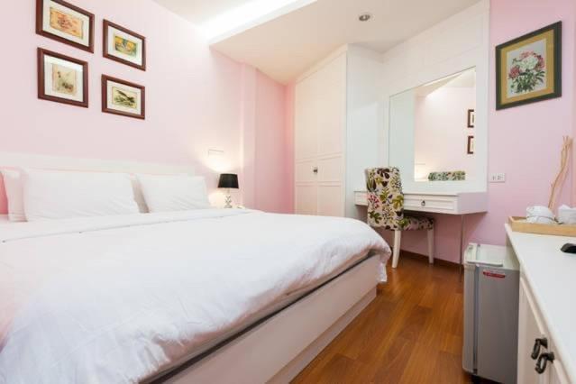 Sabai Dee Minitel Hotell Bangkok Exteriör bild
