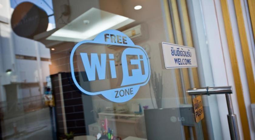 Sabai Dee Minitel Hotell Bangkok Exteriör bild