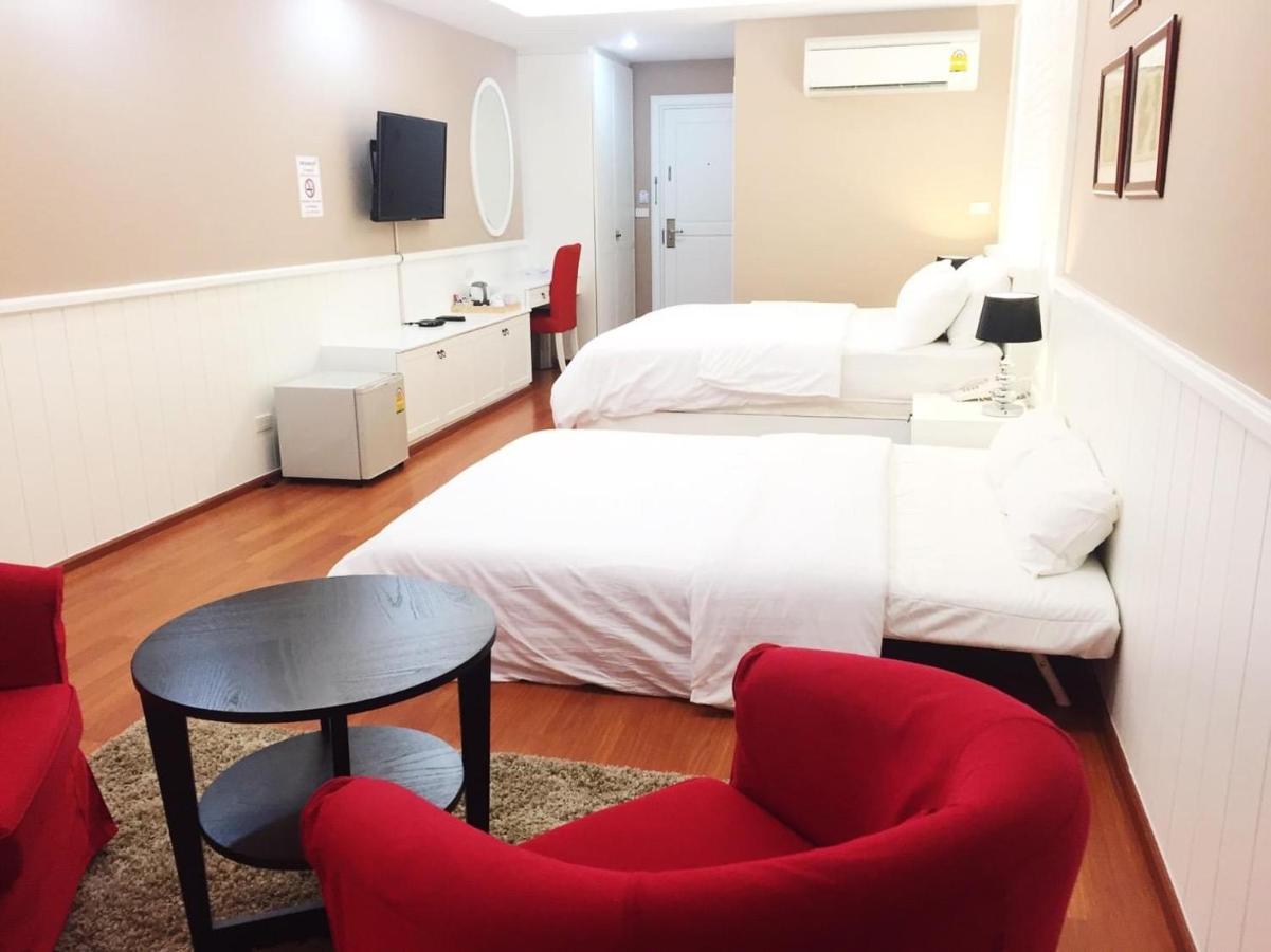 Sabai Dee Minitel Hotell Bangkok Exteriör bild