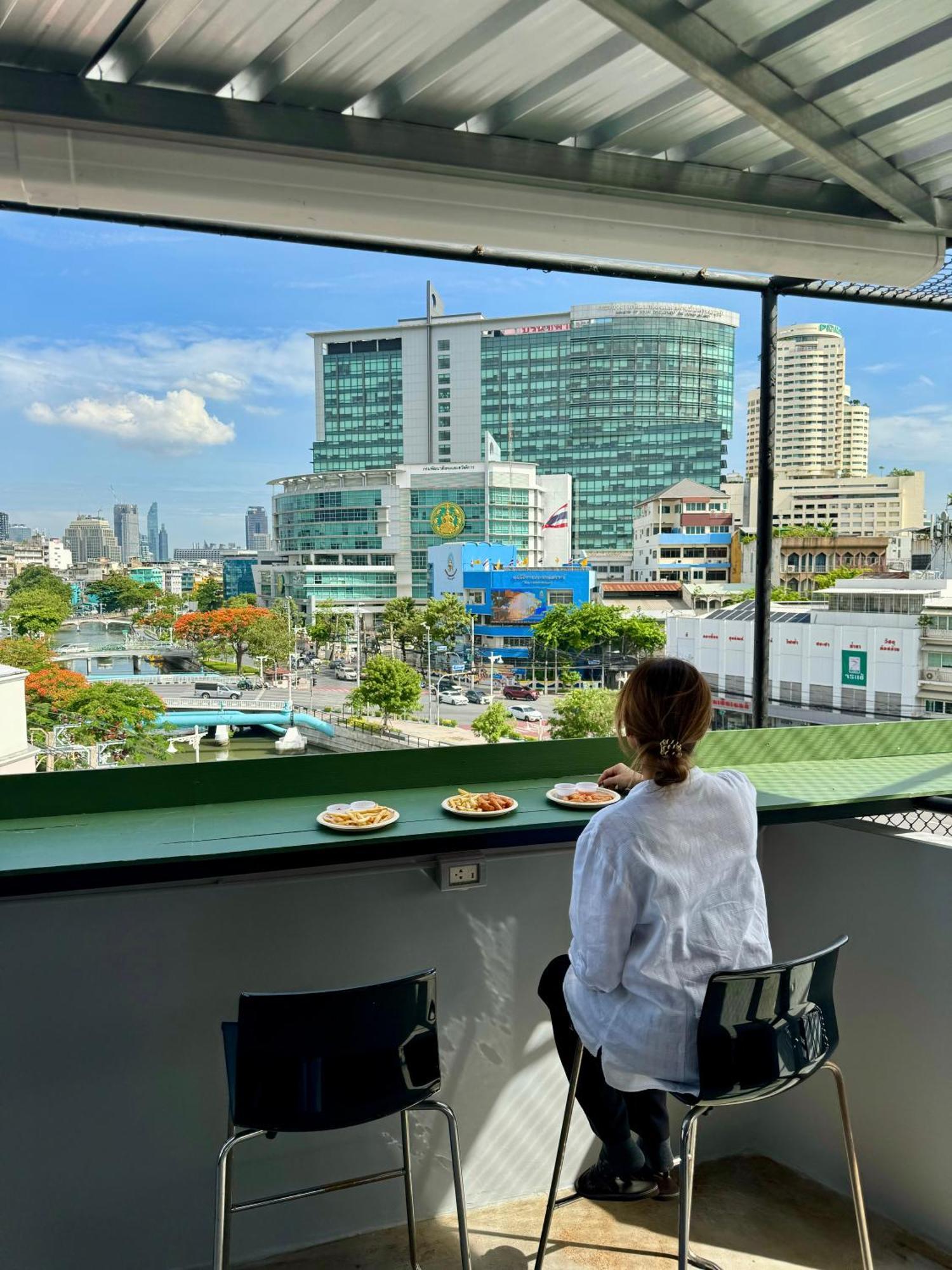 Sabai Dee Minitel Hotell Bangkok Exteriör bild